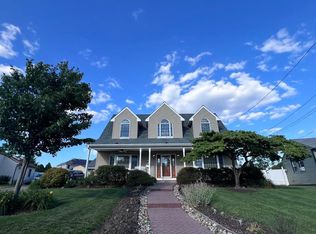 12 Elinor Ave, Stratford, NJ 08084