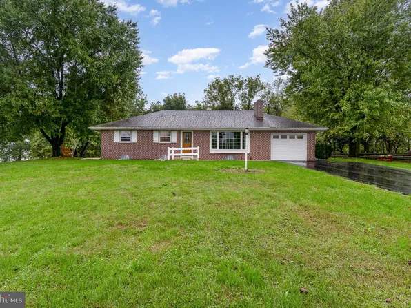111 Shetland Dr, Hummelstown, PA 17036