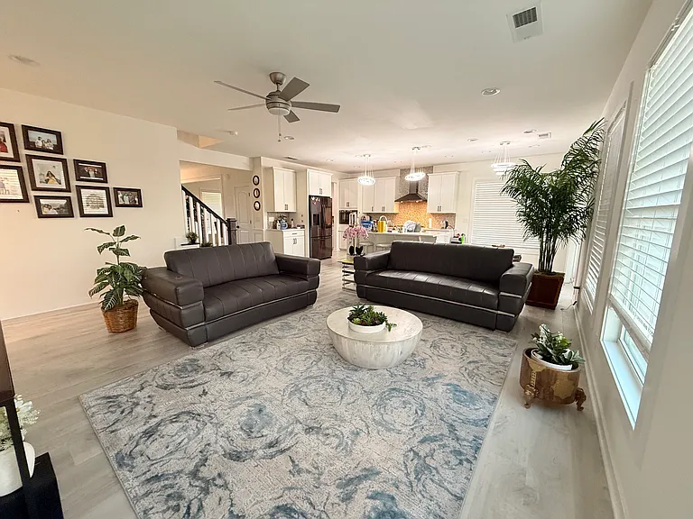 5551 Brompton Dr — Photo 8