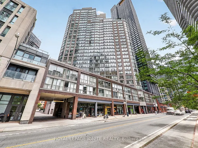 24 Wellesley St W #1206 — Photo 3