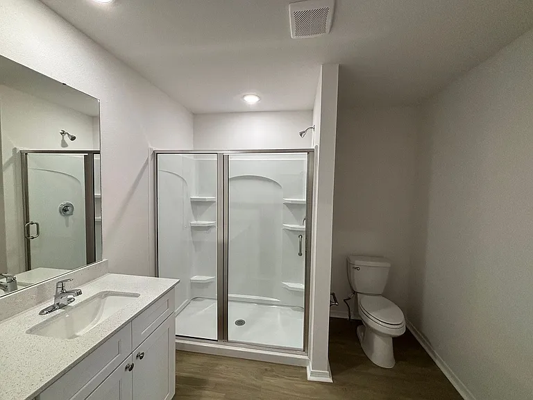 205 Preston Ln — Photo 2