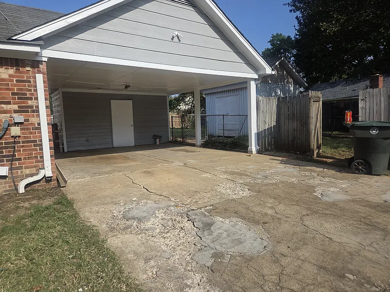 6288 Rockledge Dr — Photo 2