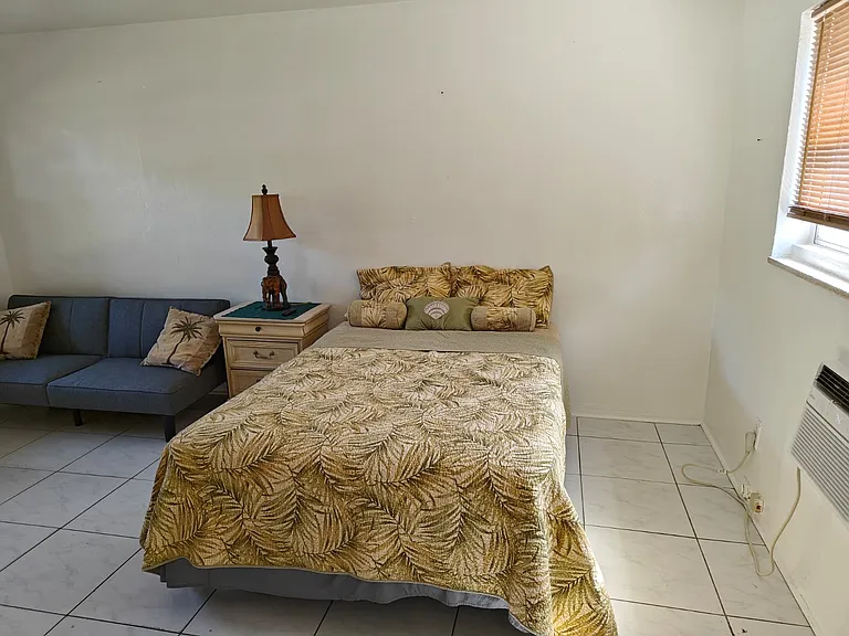 2010 Dewey St #5B — Photo 8
