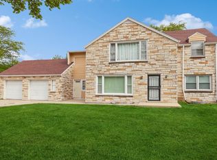 7926 W Mill Rd #7930, Milwaukee, WI 53218