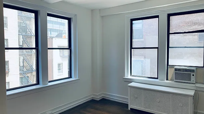 Rented by R New York | media 4