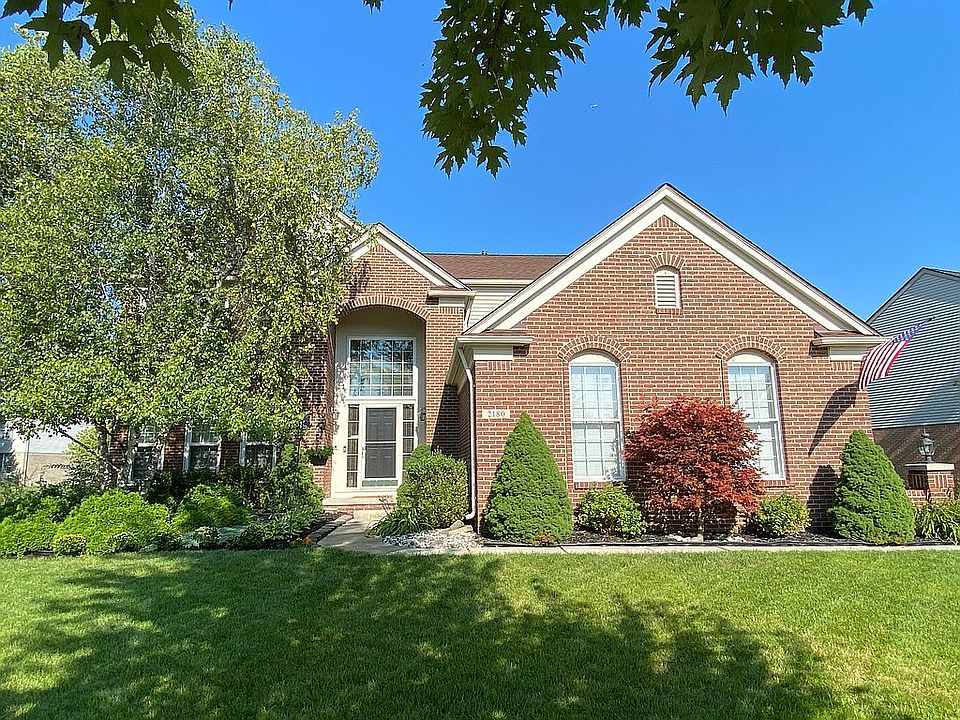 2180 Stonebridge Way, Canton