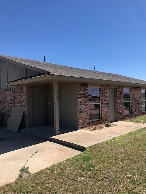 1st image of 226 W Westchester Way