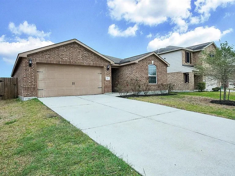 104 Indigo Brush Dr — Photo 3