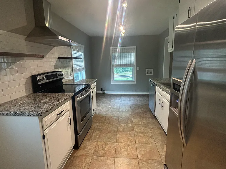 Kitchen & laundry hookup