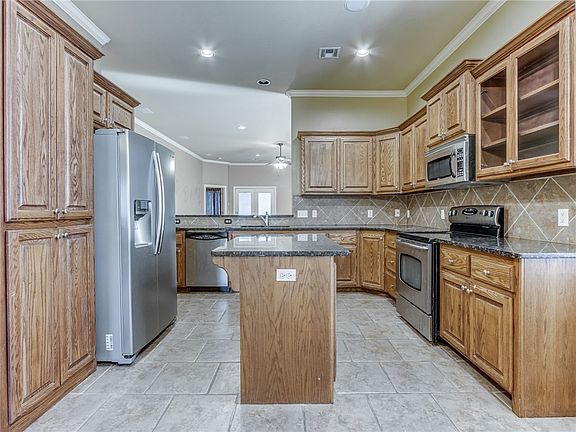 4th image of 1341 Cedar Creek Dr