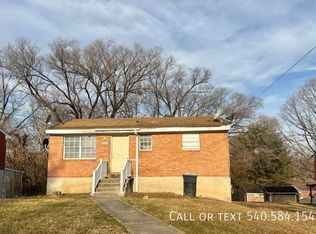 2828 Idlewild Blvd NE, Roanoke, VA 24012