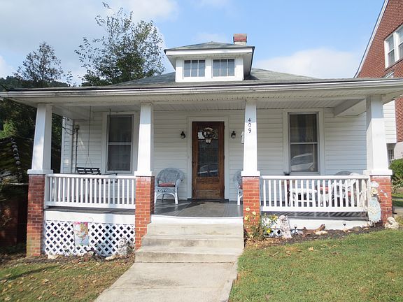 3rd image of 409 Brussels Ave