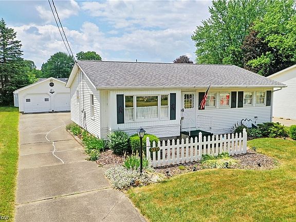 2nd image of 3217 Starlite Dr NW
