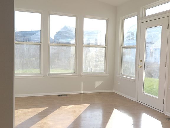 3rd image of 1810 Oleander Dr