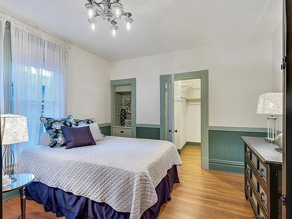 2nd image of 11 Peralta Ave APT 1