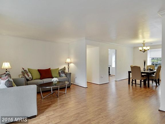 3rd image of 710 Quince Orchard Blvd #20