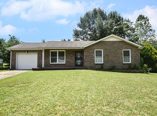 216 Bob White Dr, Clarksville, TN 37042