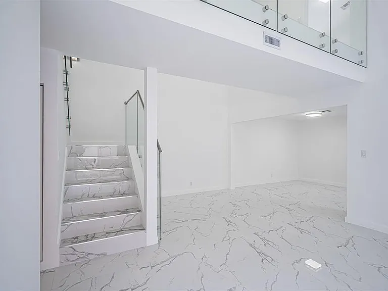 5536 Eton Ct — Photo 5