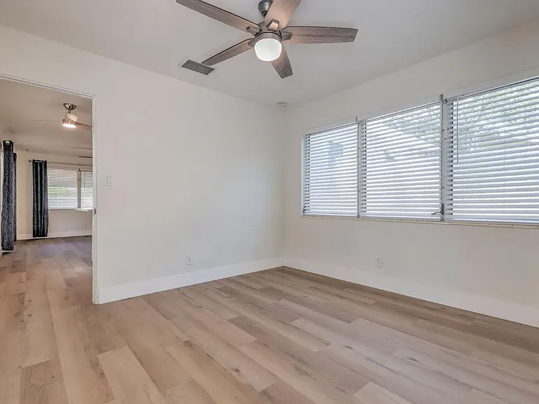Light Filled Bonus Room/Office