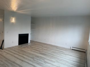 8910 Woodstock Cir #B, Anchorage, AK 99502