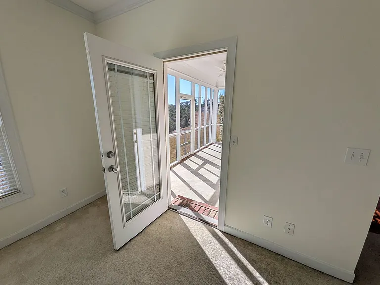 927 Kensington Park Rd — Photo 13