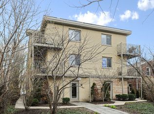 1314 Main St APT 3B, Evanston, IL 60202