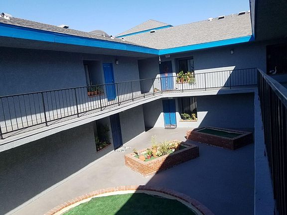 5th image of 760 W Redondo Beach Blvd