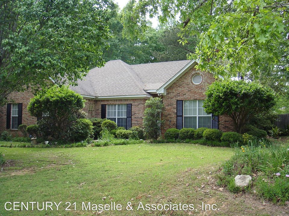 1st image of 212 Elm Dr