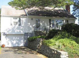 20 Sequin Dr, Groton, CT 06340