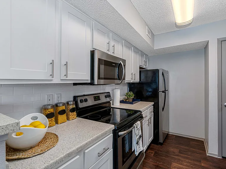 6677 Tanglewood Bay Dr — Photo 1