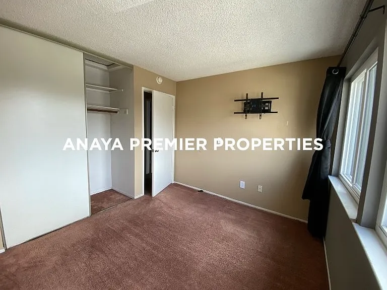 1081 Ofarrell Ct — Photo 10