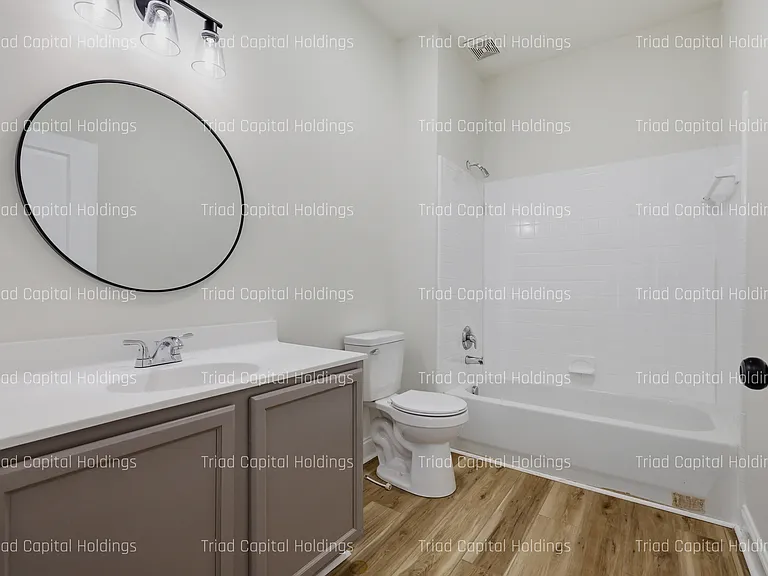 905 Meares St — Photo 10