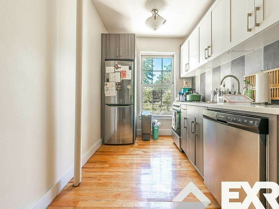 1st image of 218 New York Ave #4B