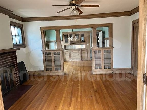2nd image of 1017 Grand Ave