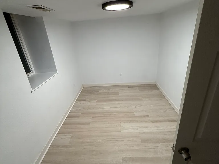 726 5th Ave N #2 — Photo 10