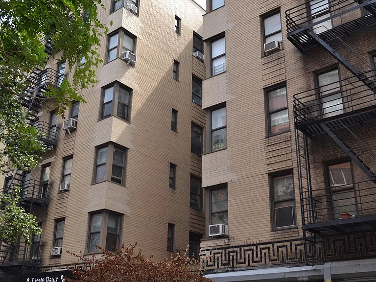 20 Clinton St #4F — Photo 9