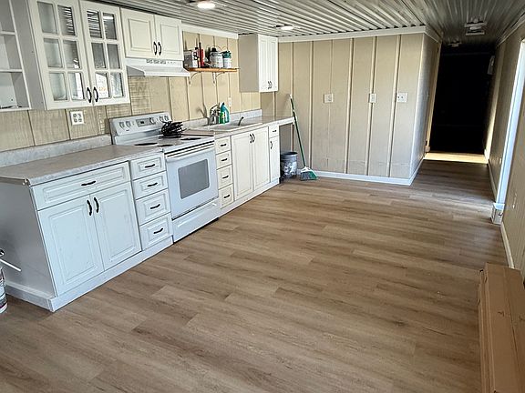 3rd image of 316 Dogwood Dr #7