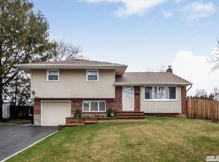 51 Elder Dr, Commack, NY 11725