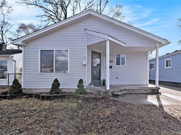 1744 E Meyers Ave, Hazel Park, MI 48030