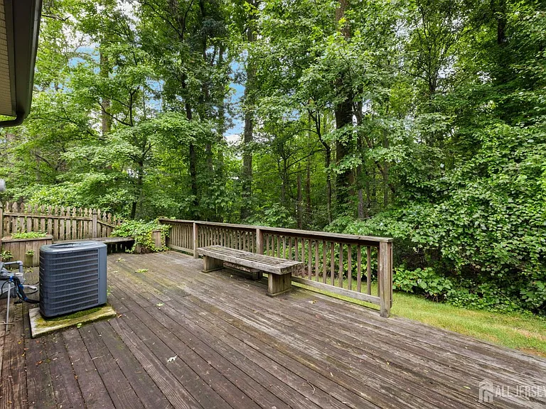 1609 Mulberry Ct — Photo 35