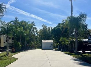 1678 Diamond Lake Cir, Naples, FL 34114