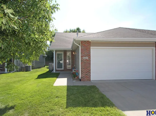 6212 Windhaven Dr, Lincoln, NE 68512