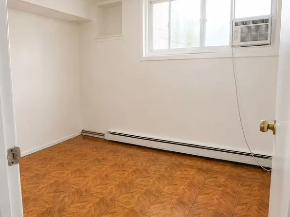 23-18 130th St #1F, College Pt, NY 11356