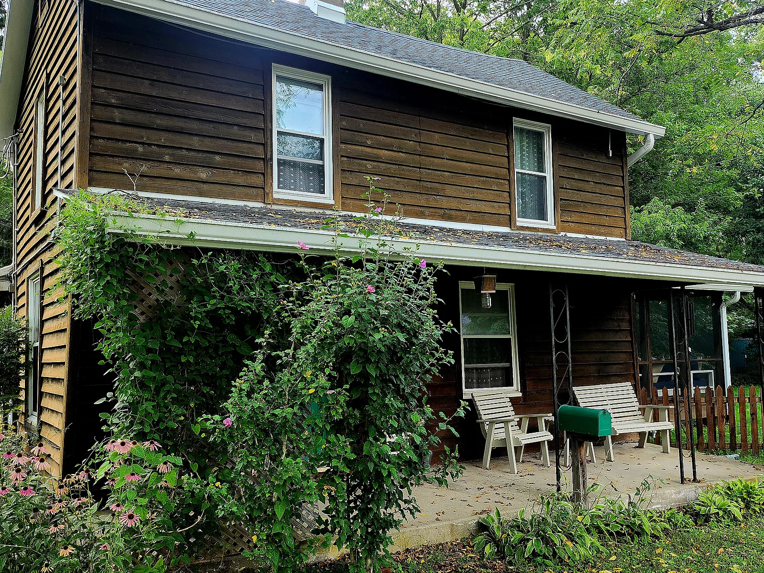 2 bed, 1.5 bath, 1164 sqft, $2,050 — Photo 2