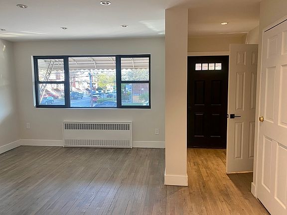 3rd image of 1149 E 80th St Floor 1