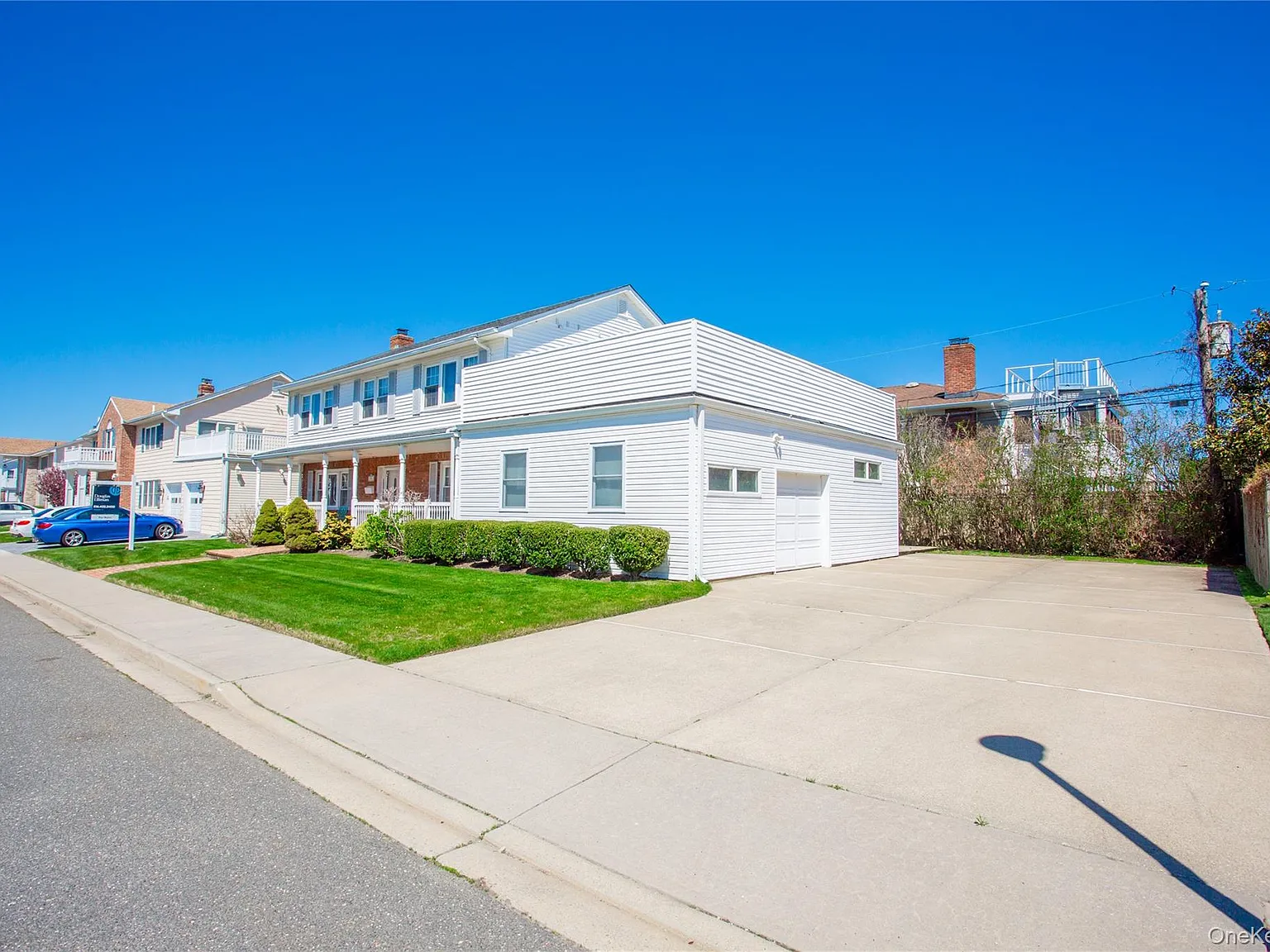 4 bed, 3.0 bath, 2600 sqft, $8,000 — Photo 2