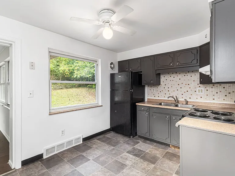 3069 Westwood Northern Blvd — Photo 5