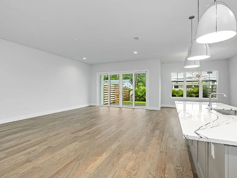 111 Watson Dr — Photo 13