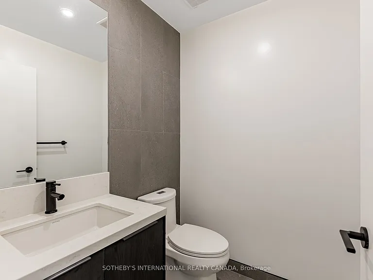 5 York Rd #TH101 — Photo 16