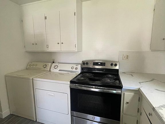 2nd image of 4660 Oxbow Dr